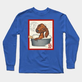 Cute Doxie in tin bathtub with bubbles Long Sleeve T-Shirt